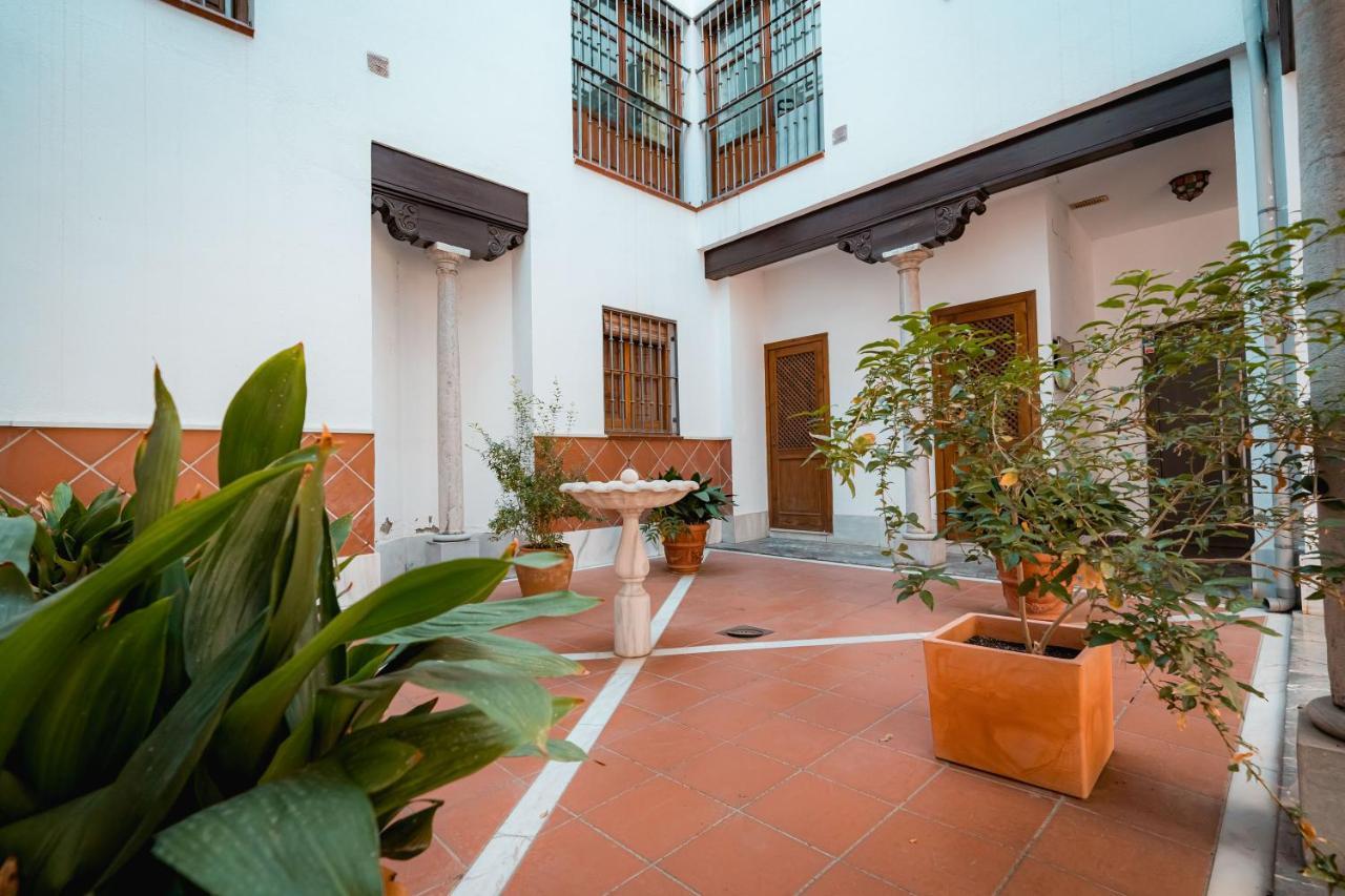 Qh Gran Via 01 Apartman Granada Kültér fotó