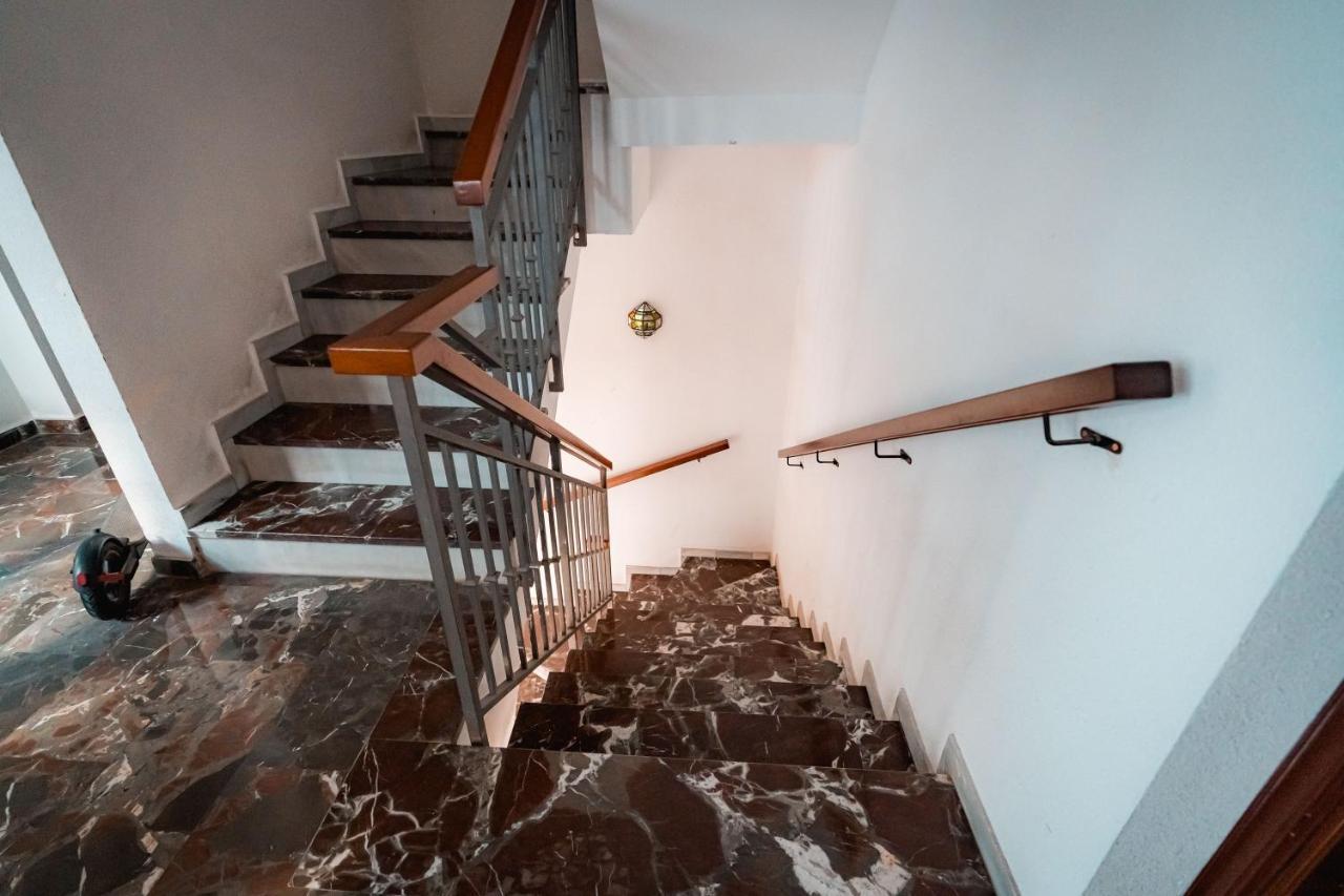 Qh Gran Via 01 Apartman Granada Kültér fotó